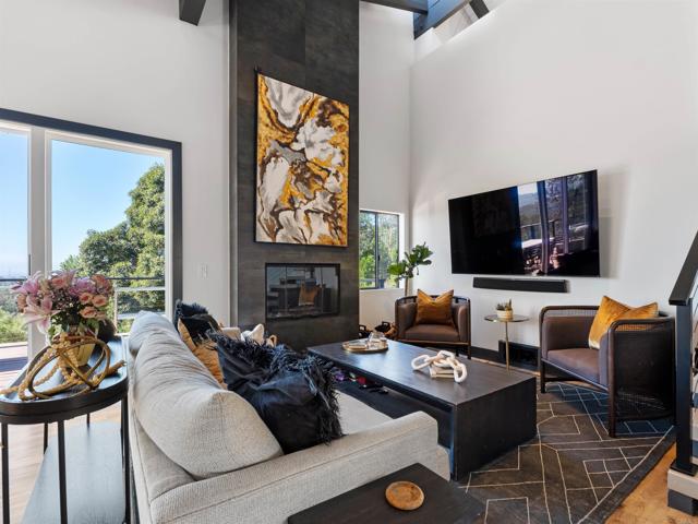 20790 Fortuna Del Norte, Escondido CA: https://media.crmls.org/mediaz/284a9485-e407-4678-8894-c73bc1b64f7f.jpg