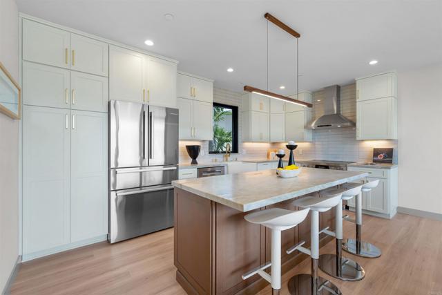164 Cherry Avenue, Carlsbad CA: https://media.crmls.org/mediaz/284ba6dc-11b0-4334-8040-4adcfe03181b.jpg