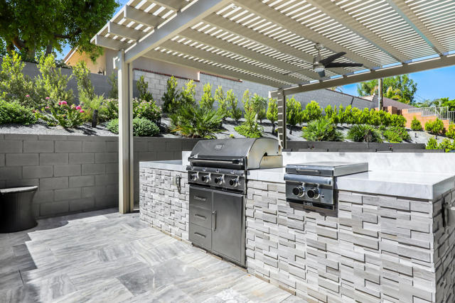 79575 Camelback Drive, Indio CA: https://media.crmls.org/mediaz/284c19cd-b4ea-4fe5-9548-9f7688fc9484.jpg