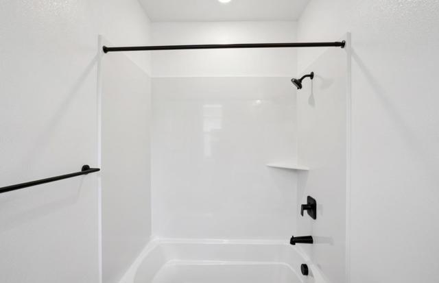 Image 39 of 46 For 671 Lindendale Court 168-18 Pla