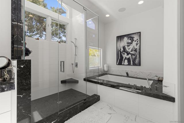 3325 Caminito Daniella, Del Mar CA: https://media.crmls.org/mediaz/284cda73-4b72-4203-b69a-65f4689fb4eb.jpg