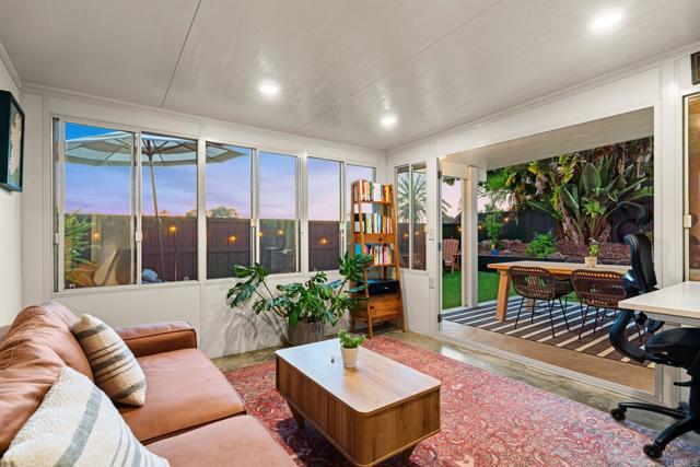 Detail Gallery Image 2 of 34 For 234 Delphinium St, Encinitas,  CA 92024 - 2 Beds | 2 Baths