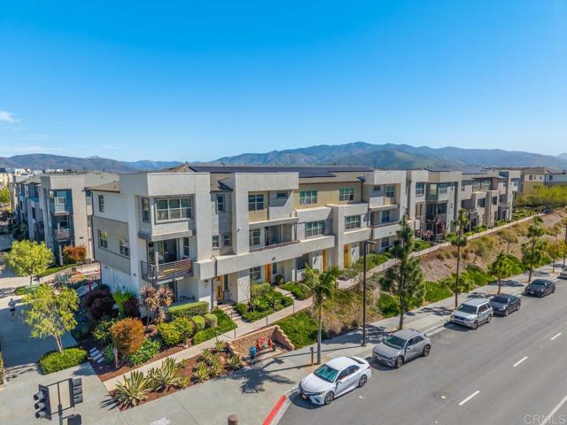 Detail Gallery Image 5 of 61 For 1812 Mint Terrace #UNIT 2,  Chula Vista,  CA 91915 - 4 Beds | 3/1 Baths