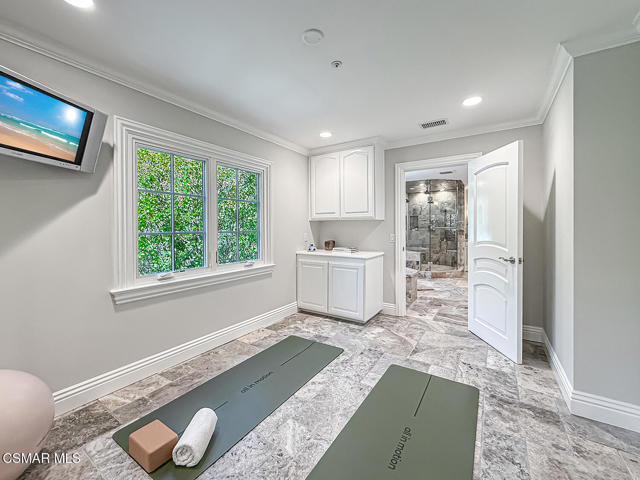 581 Lakeview Canyon Road, Westlake Village CA: https://media.crmls.org/mediaz/284dbc46-e8fa-47cf-a33e-e14ff6f0c08f.jpg
