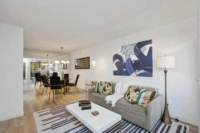 2822 N Auburn Court, Palm Springs CA: https://media.crmls.org/mediaz/284e576f-5386-4b13-bbb7-909e8af6771a.jpg