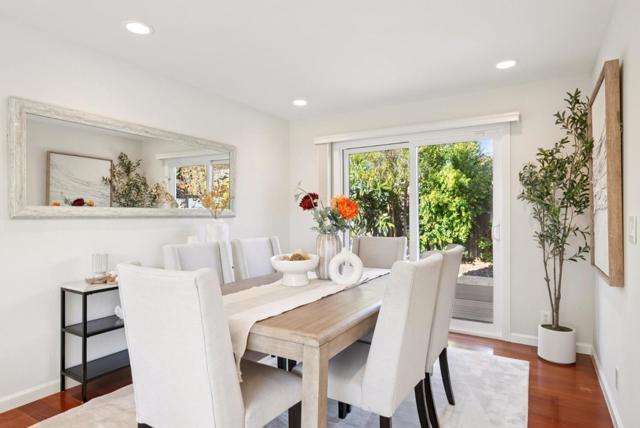 6915 Dartmoor Way, San Jose CA: https://media.crmls.org/mediaz/28500eb5-47fb-4b21-a5bb-18f17e6d7b7b.jpg