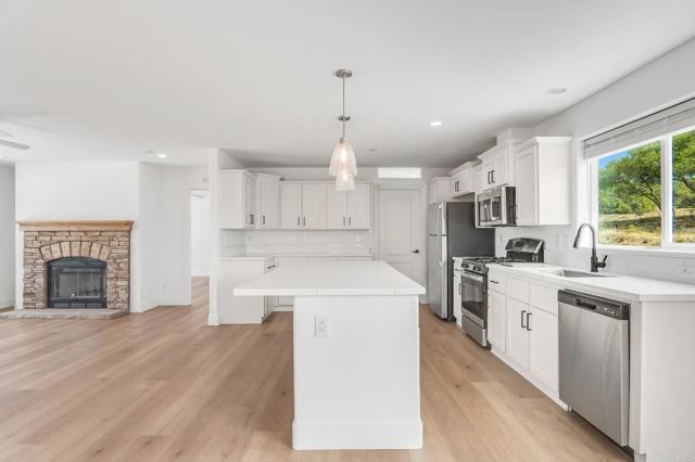 2203 Hyde Park Lane, Campo CA: https://media.crmls.org/mediaz/2850d2fe-2e46-4727-9c20-ebb04dea23f8.jpg