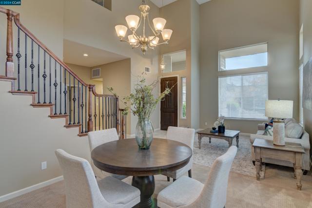 5171 Keller Ridge Dr, Clayton CA: https://media.crmls.org/mediaz/2850e78d-d3d0-44c9-8fcf-51123aaa7159.jpg