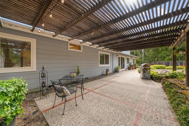 18301 Idylwild Road, Los Gatos CA: https://media.crmls.org/mediaz/2851efdc-8548-4f8e-9bbd-5120fb9bbd18.jpg