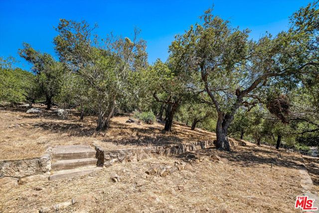 1060 Tremonto Road, Santa Barbara CA: https://media.crmls.org/mediaz/2851fe73-5bf0-449f-a148-c68be21a5bc0.jpg