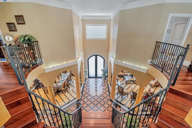 190 Pickering Ave, Fremont CA: https://media.crmls.org/mediaz/2852177d-86ff-48e4-b726-2d9a25d77378.jpg