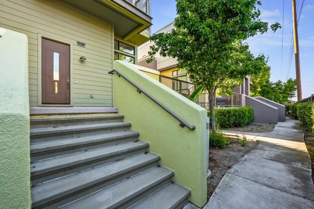 3812 Quail Drive, Palo Alto CA: https://media.crmls.org/mediaz/285234d7-3243-4b58-9b2e-3c1419c2c0fd.jpg