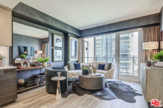 525 Olive Street, San Diego CA: https://media.crmls.org/mediaz/28529563-6eda-426e-8da2-1640ebac3ae2.jpg