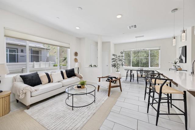 Detail Gallery Image 17 of 44 For 35103 Vine Pl, Fallbrook,  CA 92028 - 4 Beds | 2/1 Baths
