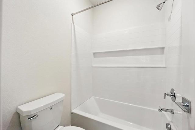 37256 Sand Bar Place, Newark CA: https://media.crmls.org/mediaz/2852a9d4-ebe3-4b2f-aea3-d15fd5b7eb08.jpg