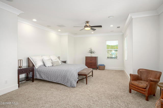 650 Astera Court, Newbury Park CA: https://media.crmls.org/mediaz/28530719-6418-471a-946f-96c9f7add39c.jpg