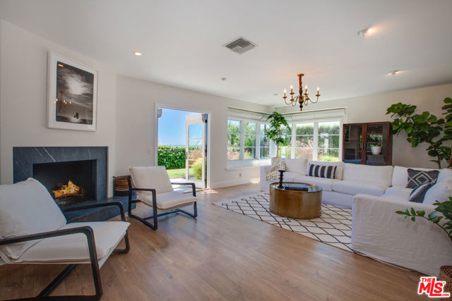 3738 Malibu Country Drive photo 6