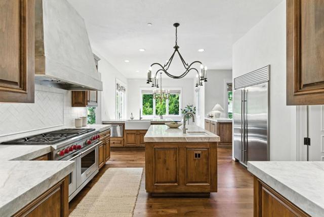 45 Sneckner Court, Menlo Park CA: https://media.crmls.org/mediaz/28546686-5191-4472-9896-9f72958bc826.jpg