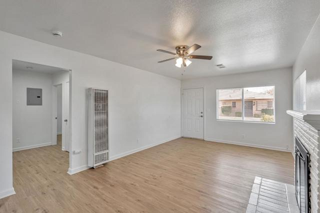 2842 N First Street, Fresno CA: https://media.crmls.org/mediaz/285567ba-836a-4235-a623-b8c8db1bb07d.jpg