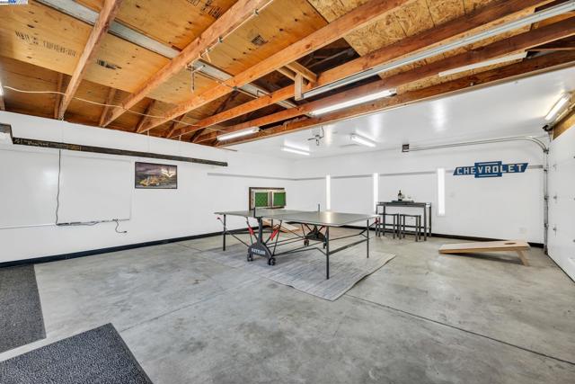 38243 Manzanita St, Newark CA: https://media.crmls.org/mediaz/2855c681-7727-4252-81be-a6a0295eaf1d.jpg