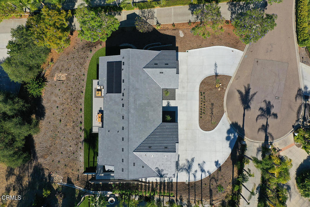 https://media.crmls.org/mediaz/2856b394-6571-4ca2-b9b7-a4788104f9d4.jpg?preset=X-Large