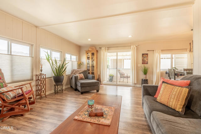 117 Don Felipe Way, Ojai CA: https://media.crmls.org/mediaz/28579303-8985-4506-8e71-49856ddf14e0.jpg
