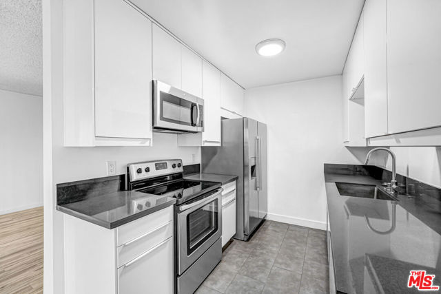 919 North N Alfred Street, 204 photo 6
