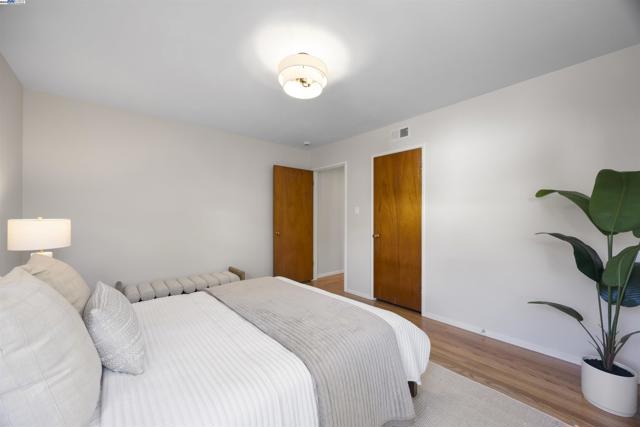1748 Wesley Ave, El Cerrito CA: https://media.crmls.org/mediaz/2857ce1c-dd10-4c57-aced-dc3c3426273f.jpg
