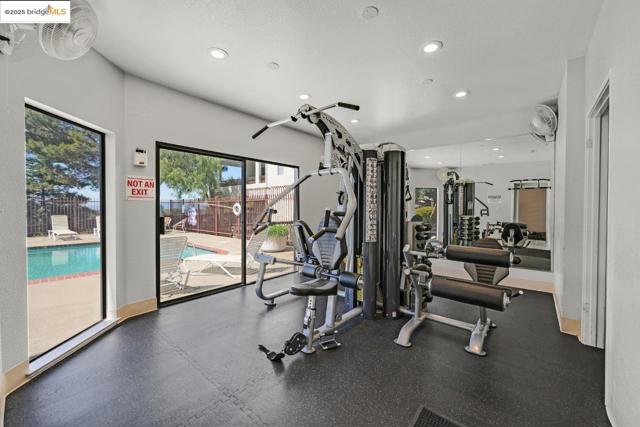 22012 Sevilla Rd, Hayward CA: https://media.crmls.org/mediaz/28587703-15a8-4f22-ae06-d6b977163213.jpg