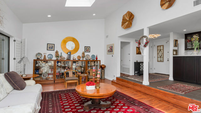 1434 Greenfield Avenue, Los Angeles CA: https://media.crmls.org/mediaz/285944d0-93c0-485a-8738-af9303b2d6a6.jpg