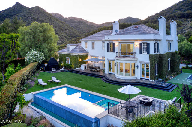 508 W Stafford Road, Thousand Oaks CA: https://media.crmls.org/mediaz/2859765e-9a8d-4db6-8d10-247c72516c8f.jpg
