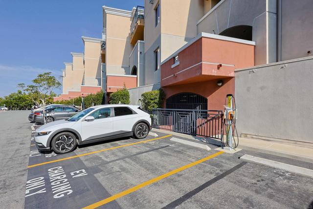 3887 Pell Place, San Diego CA: https://media.crmls.org/mediaz/2859adf8-b33a-4521-b7cc-7d79d7579df6.jpg