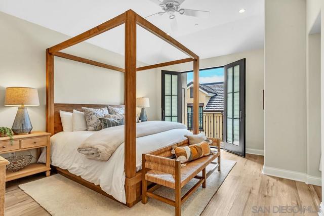 726 Silver Street, La Jolla CA: https://media.crmls.org/mediaz/285a627c-dda8-4abe-9880-cec0255a5c47.jpg