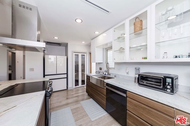 5524 W 122nd Street, Hawthorne CA: https://media.crmls.org/mediaz/285b93de-bce2-432f-838d-71cbebd705ff.jpg