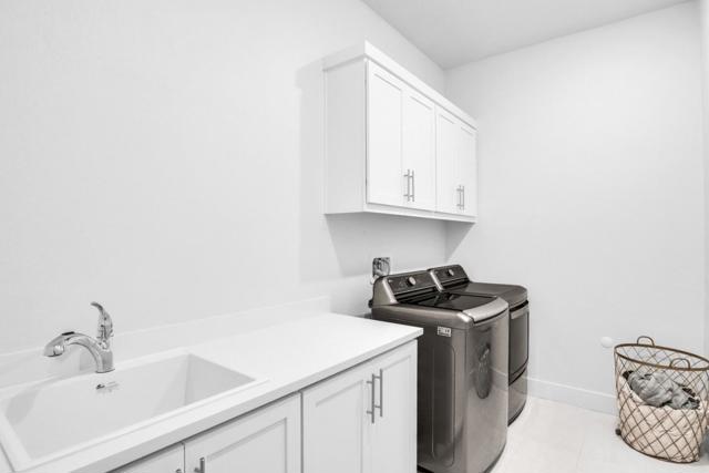 6326 Moser Way, Tracy CA: https://media.crmls.org/mediaz/285bb39e-eed3-40cf-9f56-b4473588cd86.jpg