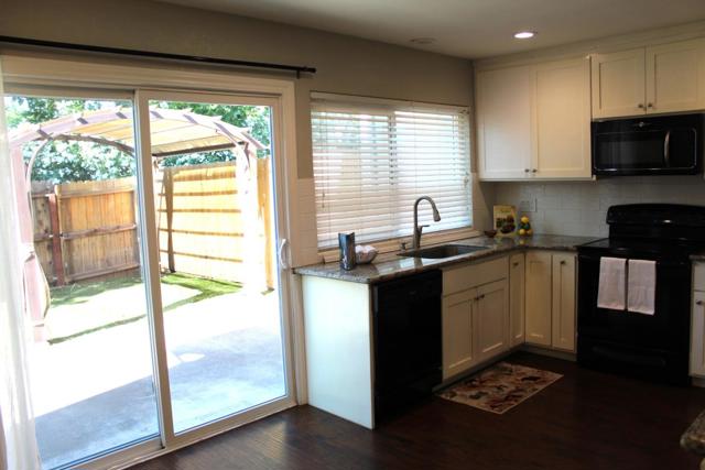 1025 Fillippelli Drive, Gilroy CA: https://media.crmls.org/mediaz/285c9e18-ec1d-4914-84b1-7e94f16fb2ee.jpg
