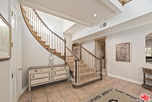 14330 Mulholland Drive, Los Angeles CA: https://media.crmls.org/mediaz/285d092d-41af-4564-8a75-b59e398b113a.jpg