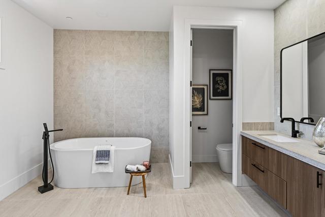 18645 Paseo Lado, Saratoga CA: https://media.crmls.org/mediaz/285e6671-0599-47d2-977c-ff58a00a71ab.jpg