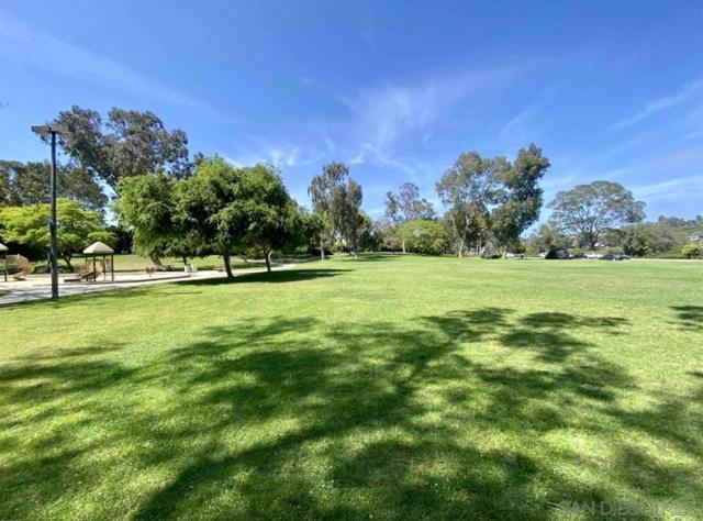 3252 Via Marin, La Jolla CA: https://media.crmls.org/mediaz/285e8299-7814-4db1-b9c6-9e86a5960f54.jpg