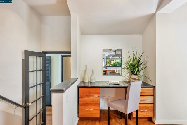 23 El Verano, Orinda CA: https://media.crmls.org/mediaz/285f3e25-2a78-45d1-824d-f5ec602db148.jpg