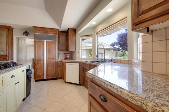 160 Tevis Trail, Hollister CA: https://media.crmls.org/mediaz/285f667c-077f-461a-8dd3-3e89044de69f.jpg