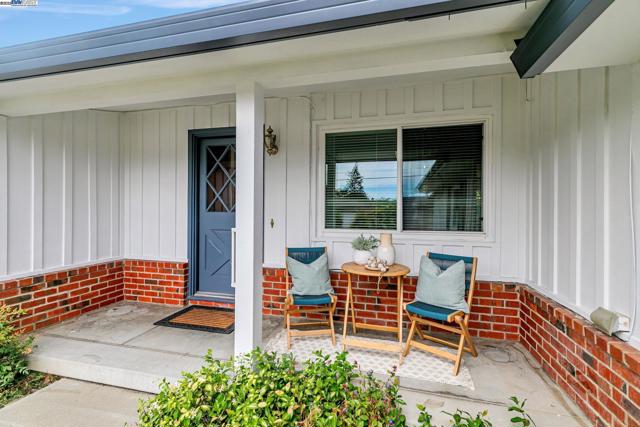 38426 Kimbro St, Fremont CA: https://media.crmls.org/mediaz/285fa7da-1268-48f6-8baf-8c4baac3e69c.jpg
