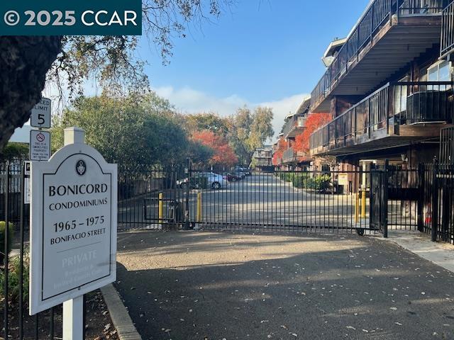 1975 Bonifacio St, Concord CA: https://media.crmls.org/mediaz/28600648-c03f-42cb-bad0-a6e099df45eb.jpg