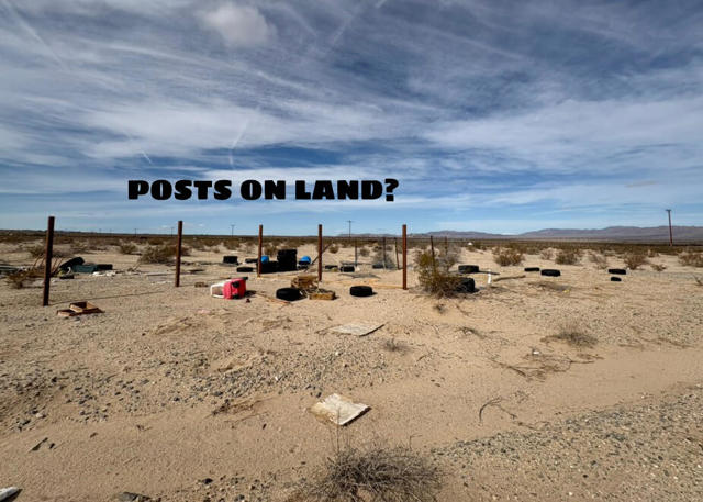 81325 29 Palms Highway, 29 Palms CA: https://media.crmls.org/mediaz/28600fb0-2999-4669-9025-6128134e42e7.jpg