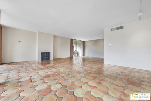 900 Island Drive #113, Rancho Mirage, CA 92270
