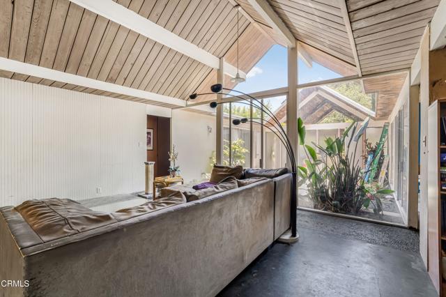 1412 Ellsworth Court, Thousand Oaks CA: https://media.crmls.org/mediaz/28613b47-d416-435f-bbef-a6959e5a39ac.jpg