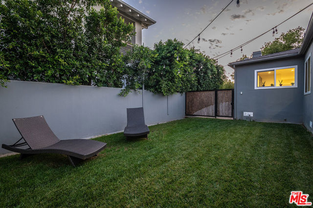 4370 Beck Avenue, Studio City CA: https://media.crmls.org/mediaz/28614ace-f8d4-49a4-9846-d21a9a3b3648.jpg