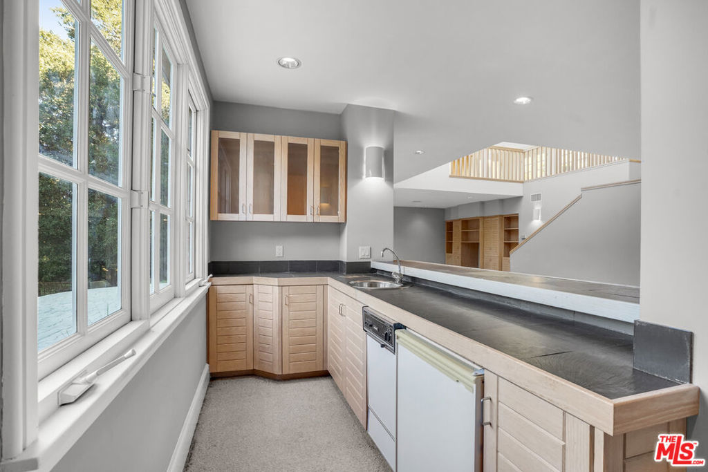 MLS #25602713 image #35