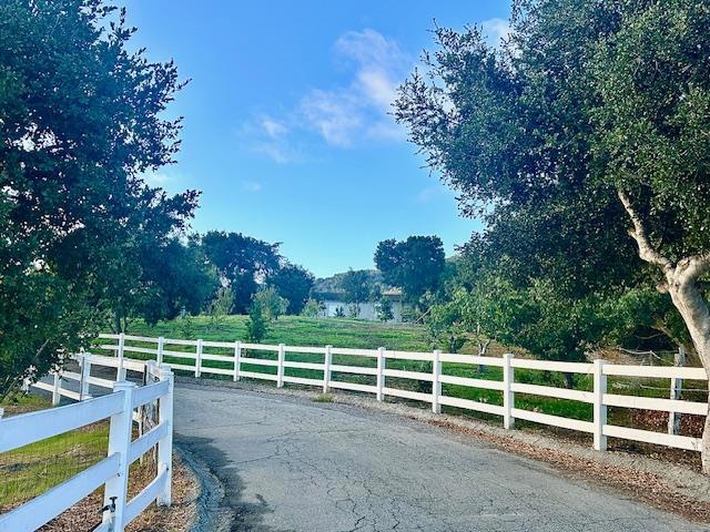 547 Mission Vineyard Road, San Juan Bautista CA: https://media.crmls.org/mediaz/2862498e-67f3-4198-8b5f-3887d0453dab.jpg