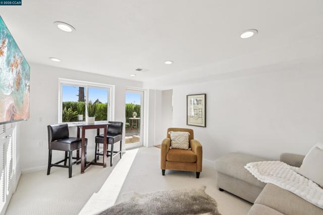 680 Grizzly Peak Blvd, Berkeley CA: https://media.crmls.org/mediaz/2862505b-7629-43c7-8b3d-d3b724ebec88.jpg
